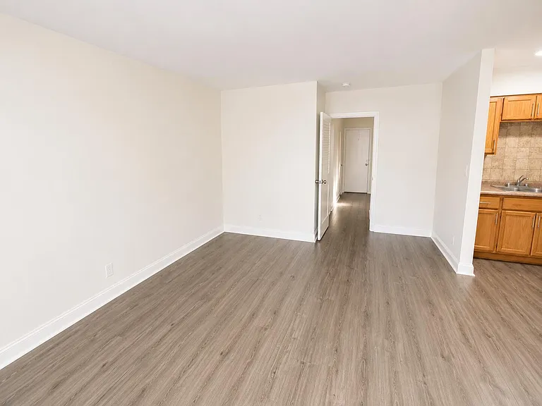 824 NE 16th St #826 — Photo 10