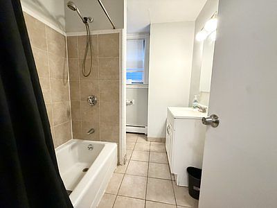 4th image of 101 Calumet St #3