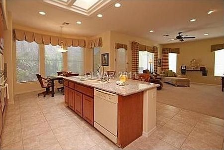 4th image of 2818 Somerset Springs Dr