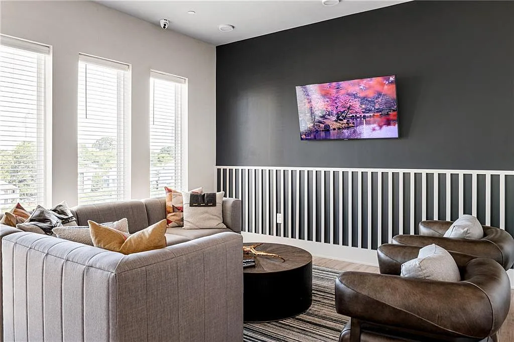 1 bed, 1.0 bath, 598 sqft, $3,000 — Photo 1