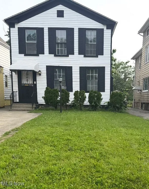 1854 Hastings Ave photo 1