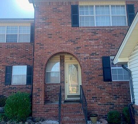 3rd image of 2600 Brooken Hill Dr