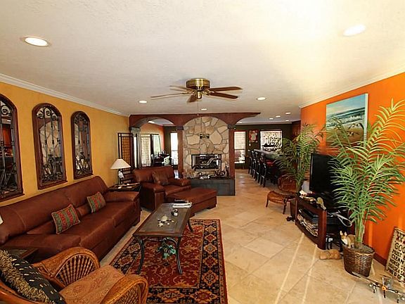 4th image of 14 Lakewood Ln #14