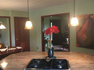 102 Emerson Close, Moosic, PA 18507