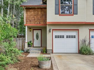 256 W Jefferson Ave, Sisters, OR 97759