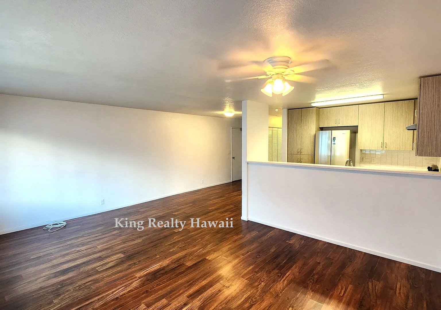 ** Very Clean & Recently Upgraded 2 Br / 1 Ba / 2 Prkg. A Must See — Photo 2