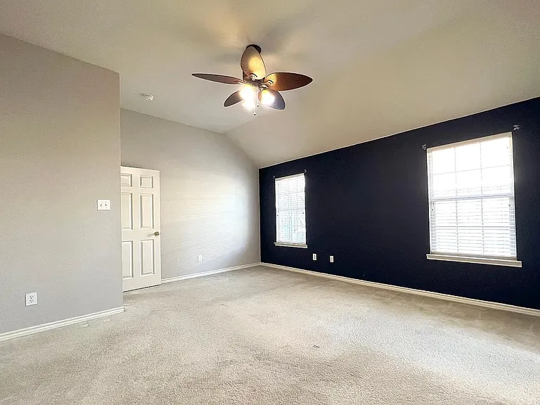 1418 Kingsley Dr — Photo 11
