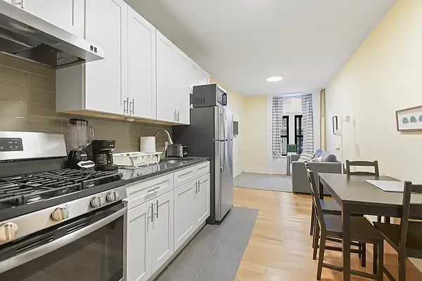 Rented by Dom & E Property Management | media 12