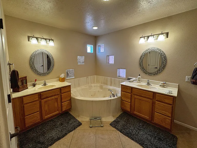 5317 Southfort Dr SW — Photo 41