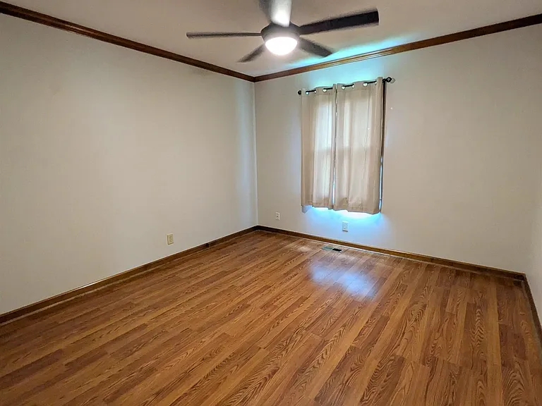 102 Huntington Ridge Rd — Photo 3