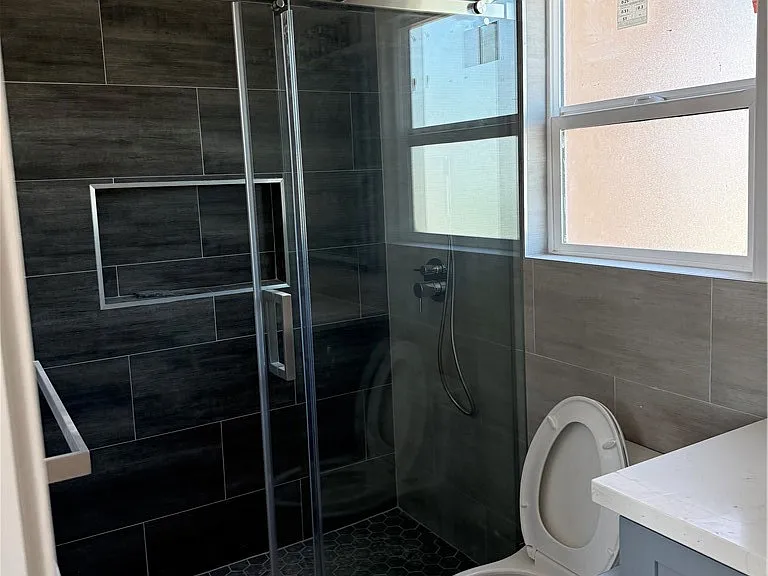16607 Lucia Ln — Photo 10