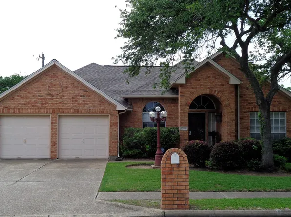 2617 15th St N, Texas City, TX 77590