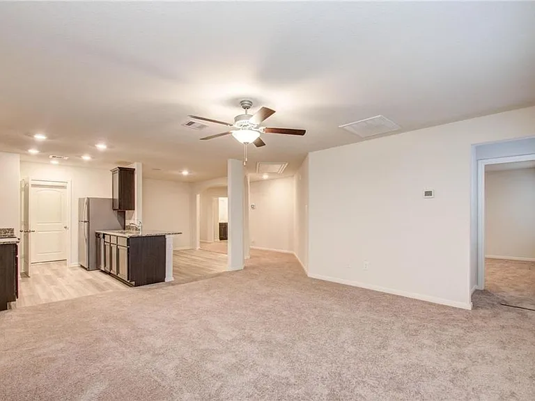 10699 Lost Maples Dr — Photo 9