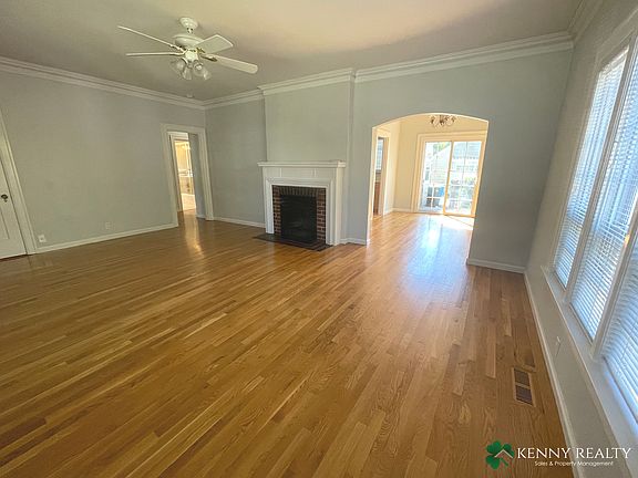5th image of 1238 Oak Grove Ave