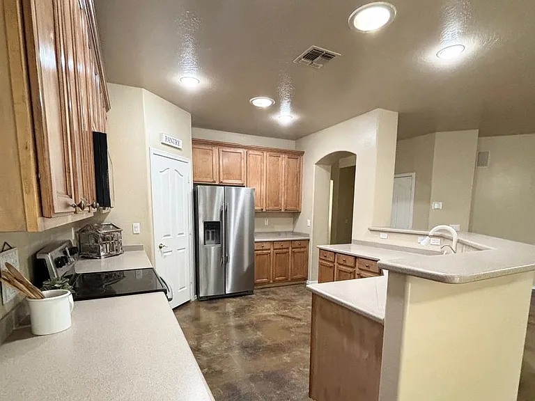 3147 E Vallejo Dr — Photo 7