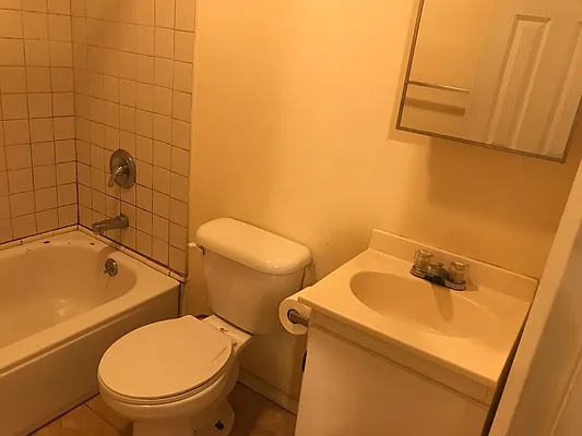 Rented by Premier Metro Realty Corp | media 35