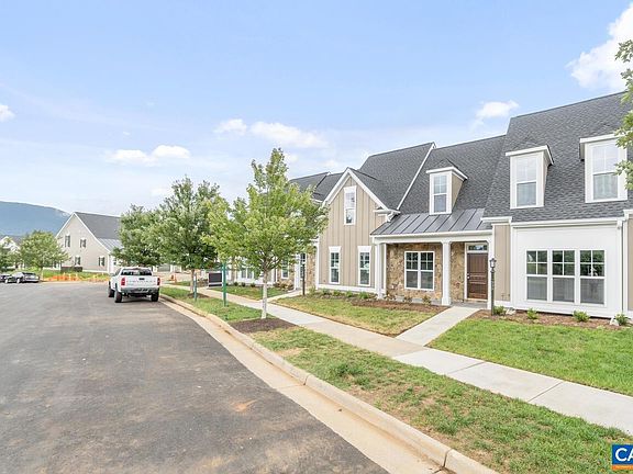 4th image of 939 Addle Hill Rd