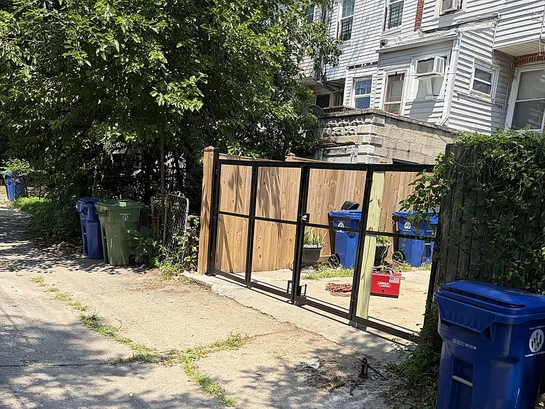 626 E 36th St — Photo 12
