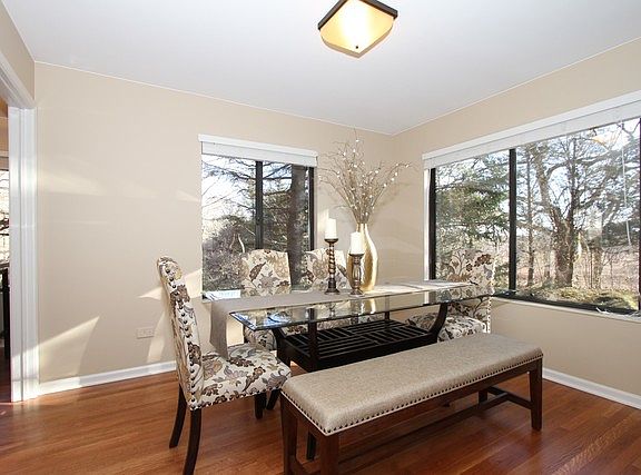 5th image of 957 Longmeadow Ct #1