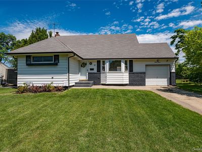31 Pickwick Drive, Commack, NY, 11725