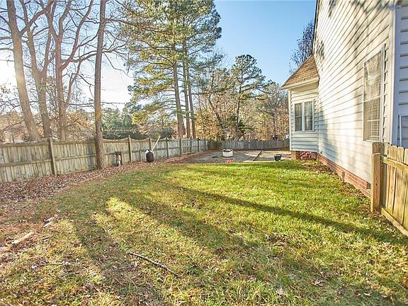 4th image of 5921 Herrick Pl