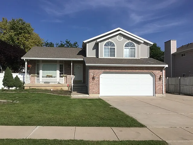 2084 N 650 W