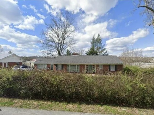 705 Franklin St, Greeneville, TN 37745