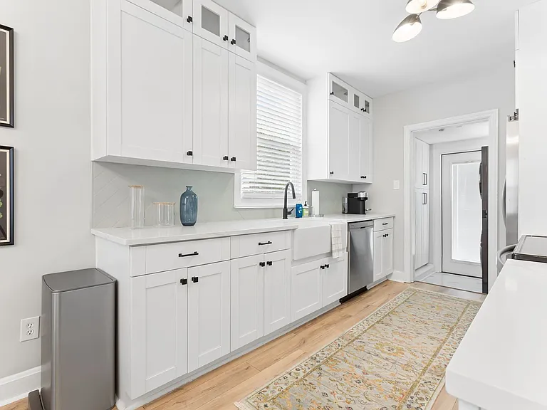 910 Baldwin Ave — Photo 25