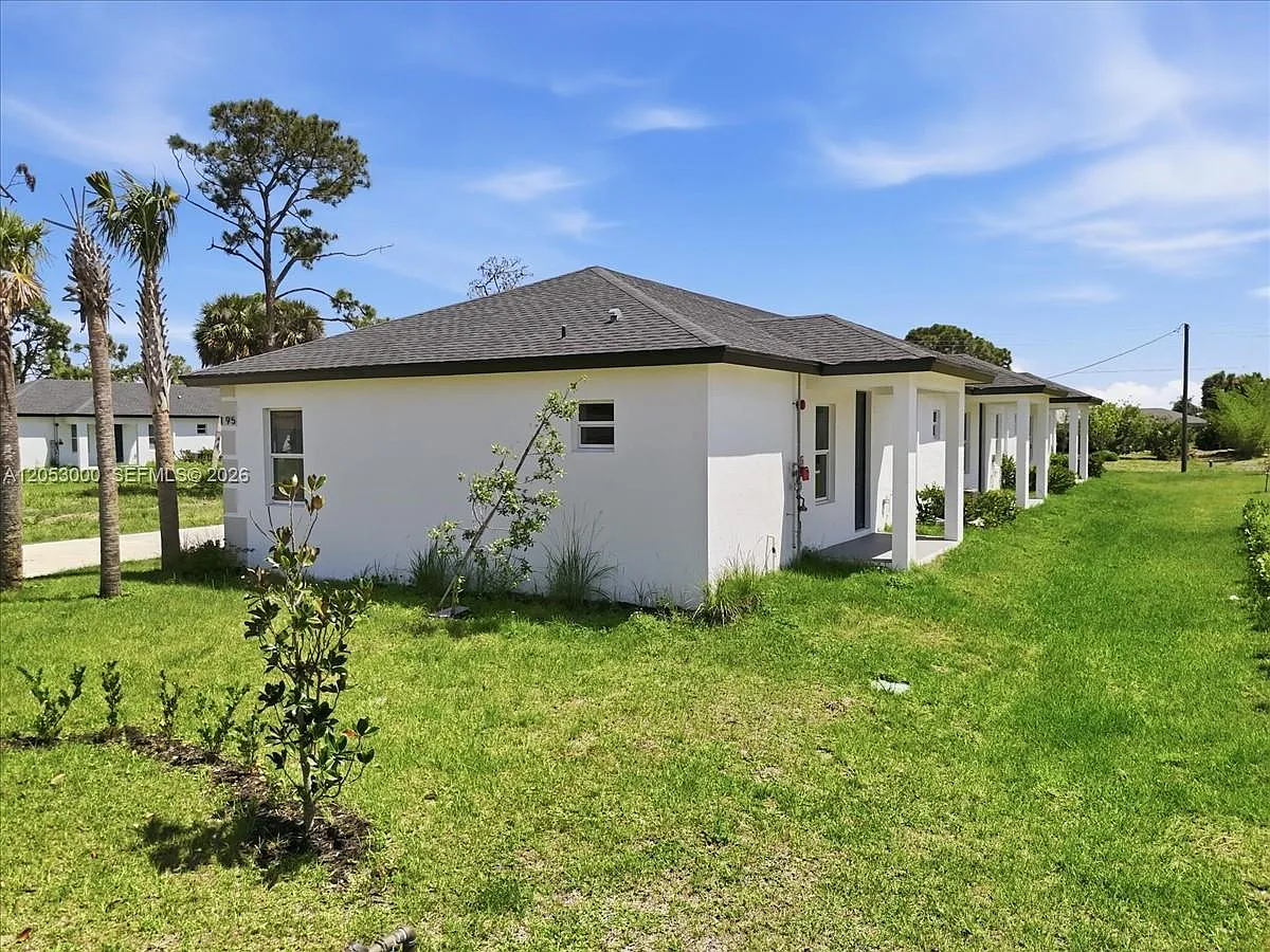 3 bed, 2.0 bath, $1,550 — Photo 3