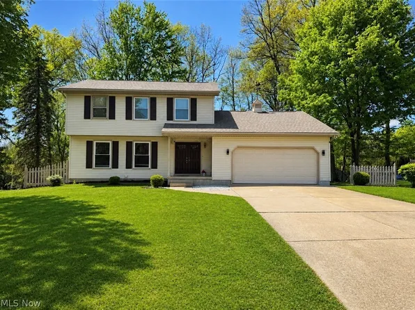 510 W Regency Cir, Canfield, OH 44406