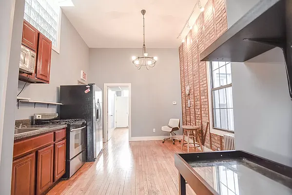 Rented by RELEASE NY | media 10