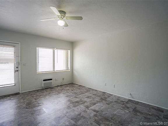3rd image of 430 72nd St APT 11