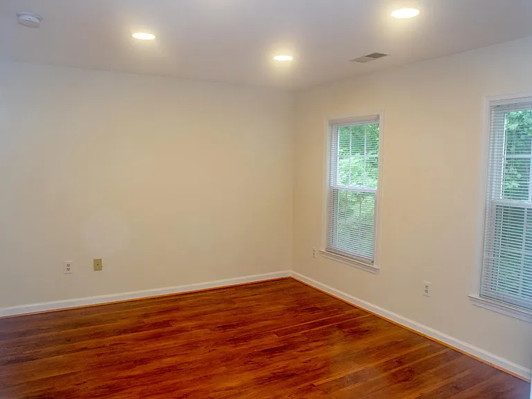 Guest bedroom