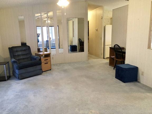 2nd image of 318 Winter Garden Ct