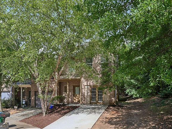 3rd image of 1388 Harbins Ridge Dr