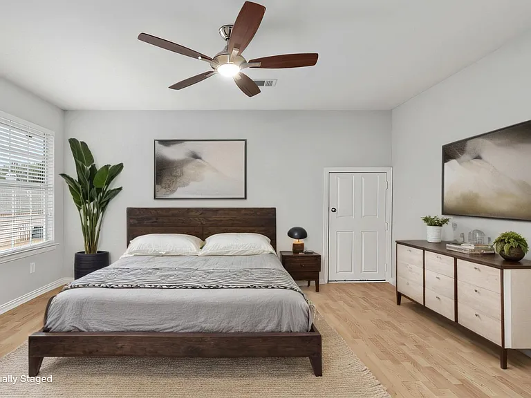 433 Martel Ln — Photo 31