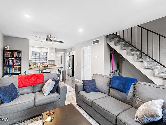 4th image of 4901 E KELTON Lane #1022