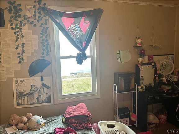 5th image of 409 S James St