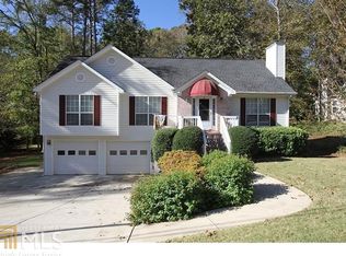 7273 Coral Lake Dr, Flowery Branch, GA 30542