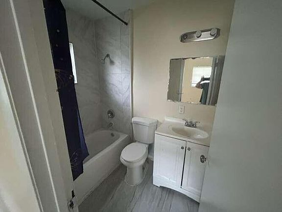 4th image of 3370 NW 8th Place