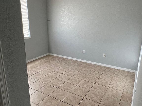 5th image of 7908 Mount Latona Dr Unit A