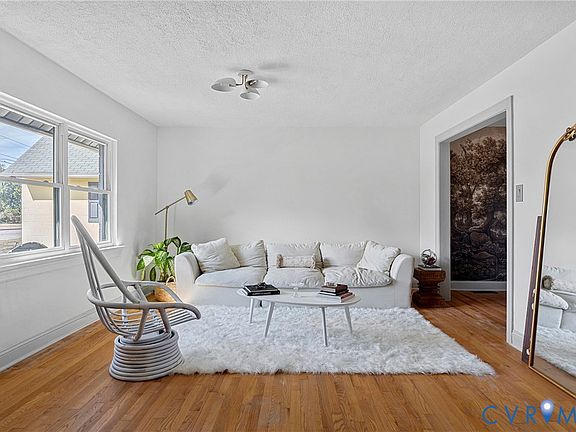 3rd image of 4811 Brook Rd