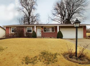 3324 Leverenz Dr, Saint Charles, MO 63301