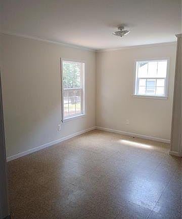5th image of 12 Paxton St