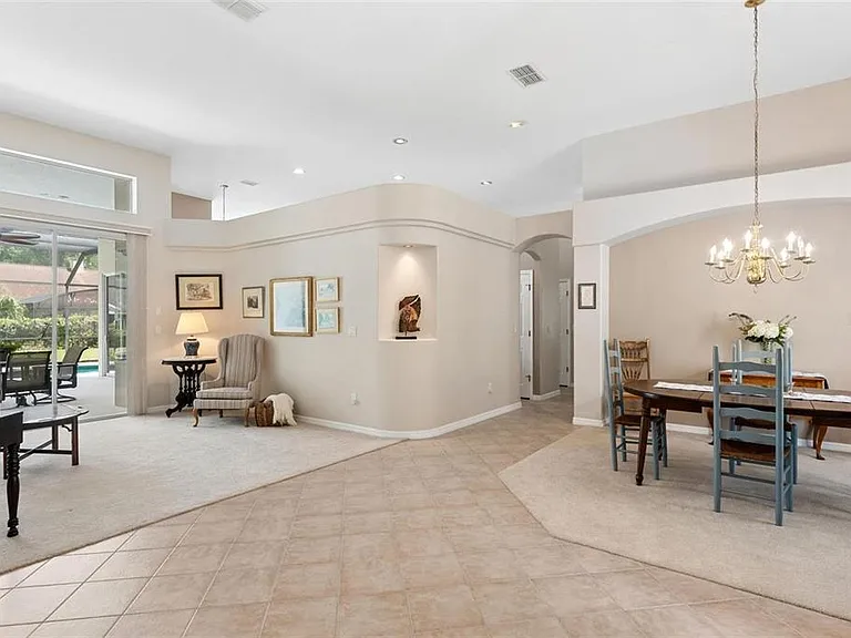 3865 Winding Lake Cir — Photo 8