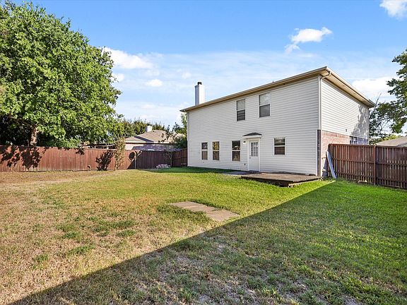3rd image of 4610 Wedgewood Dr