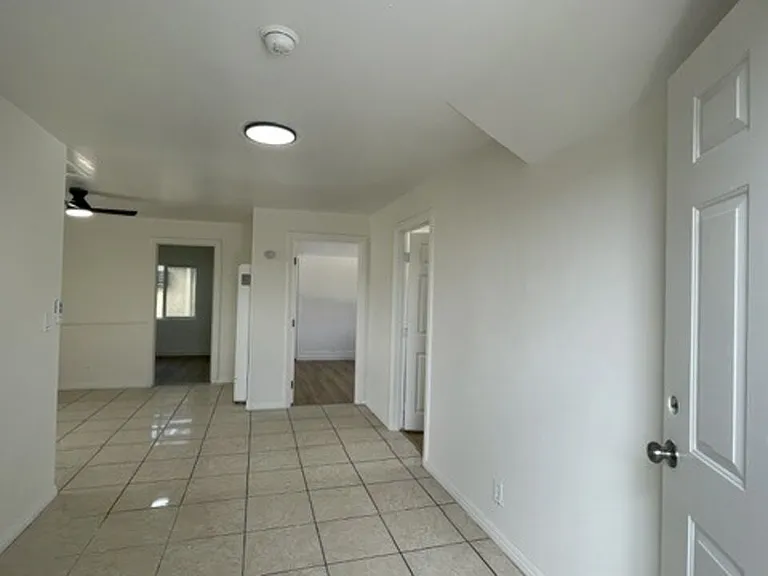 4815 S Normandie Ave #1/2 — Photo 3
