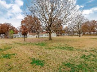 1704 N Noland Rd, Independence, MO 64050