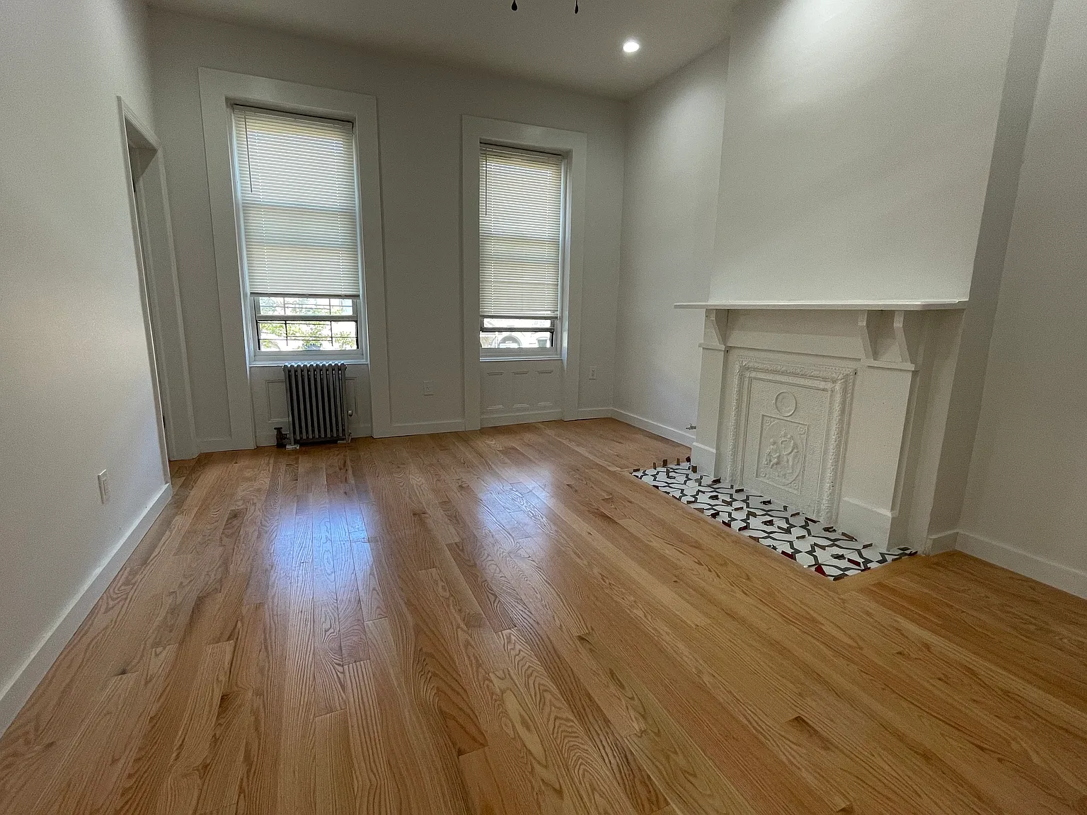1392 Jefferson Avenue — Photo 2