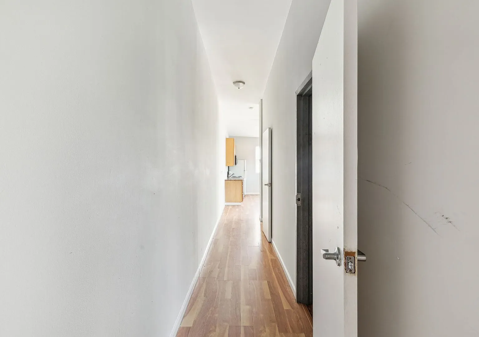 1 bed, $1,090 — Photo 4
